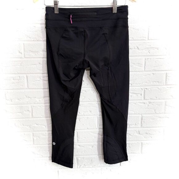 🚨4/$25 Lululemon Run: Inspire Crop II Black Size 6 - Picture 2 of 5